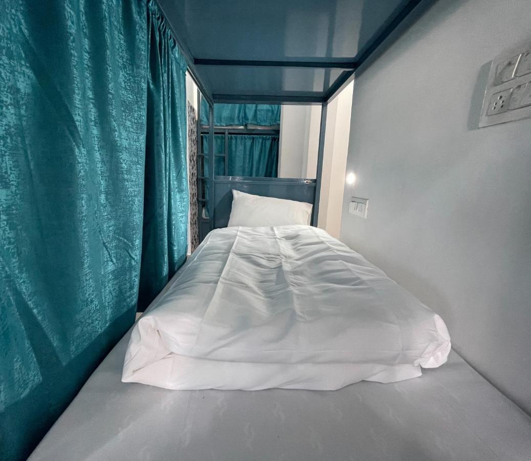 12 Monks Rishikesh Hostel Buitenkant foto